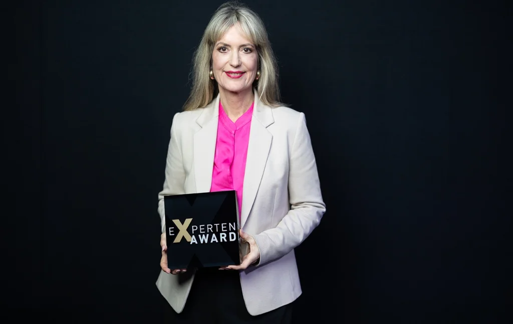 Astrid Dahl Beziehungsexpertin mit Experten Award Auszeichnung